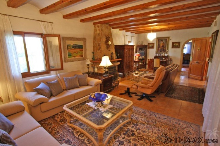 Magnificent finca for sale less than 500m walking distance.. - 7