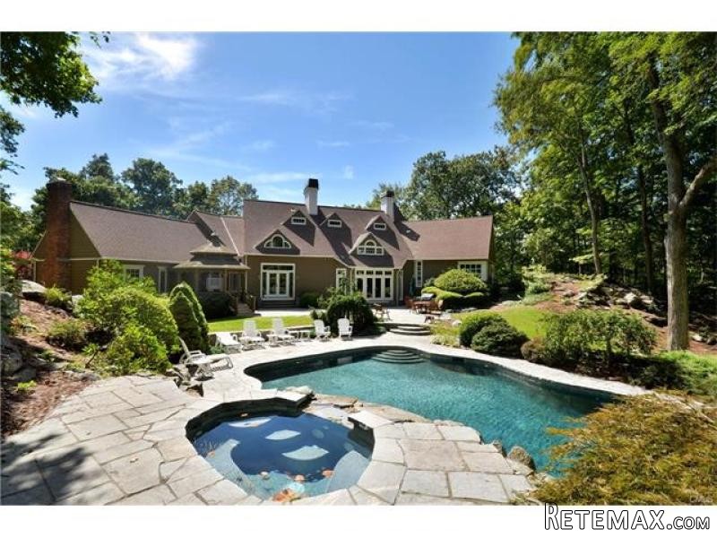 4 bedroom House For Sale: 19 WALDEN.. - 2