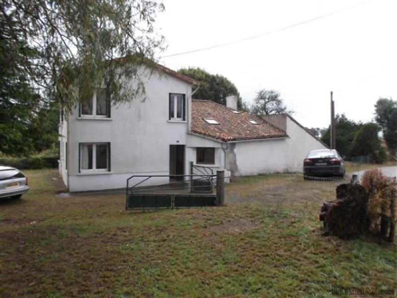 House and Guest Gite For Sale