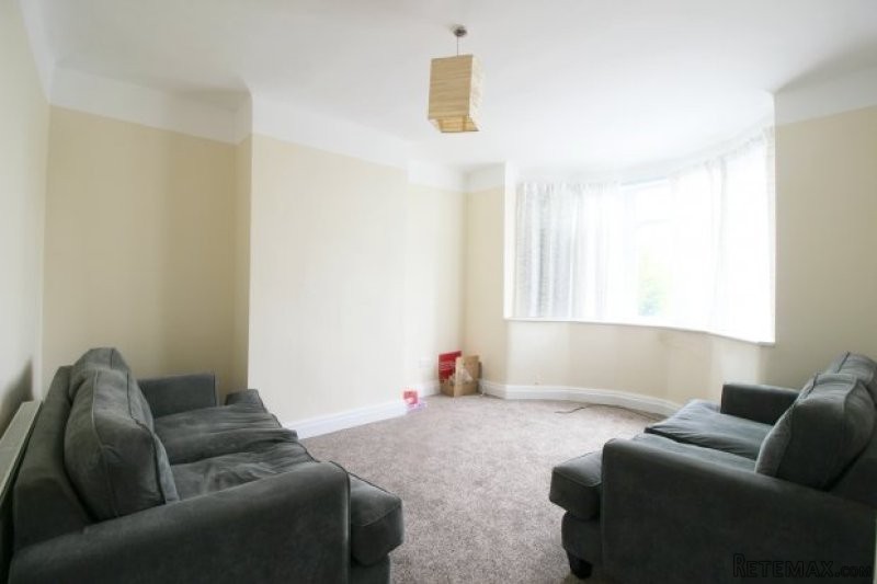 3 bedroom, Semi-detached House house.. - 2