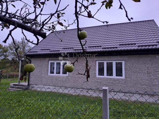 Prilika - adaptirana kuća s odličnim susjedima, pogodno za n