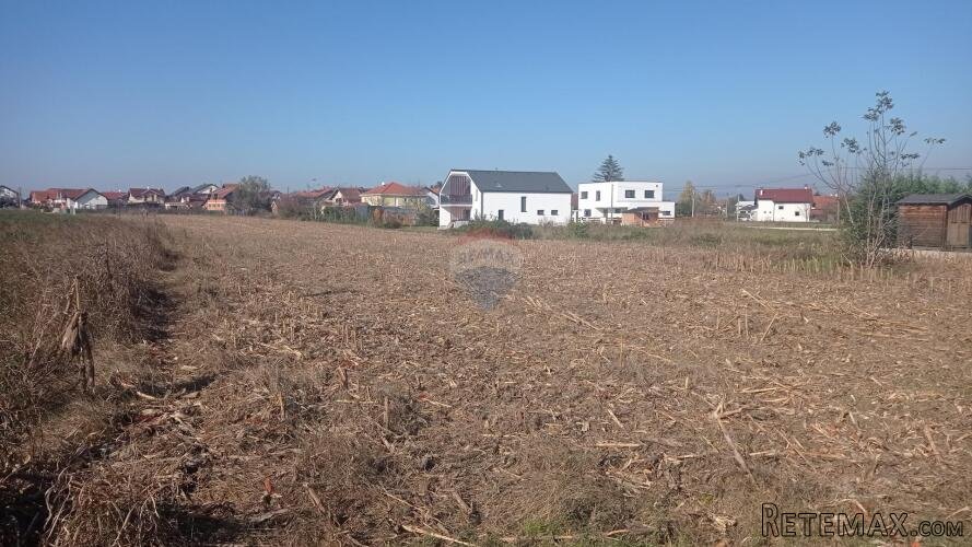 Zagreb, Brezovica, građevinsko zemljište 8389 m2, projekt st - 2