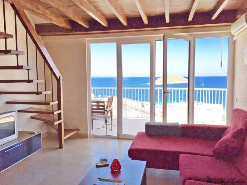 Duplex Apartment With Fantastic Sea..