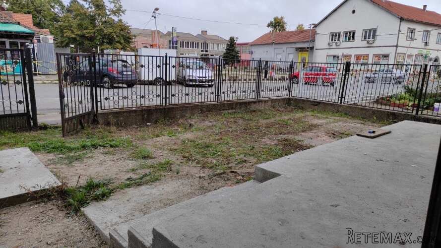 Na prodaju kuca u centru Vranica - 4