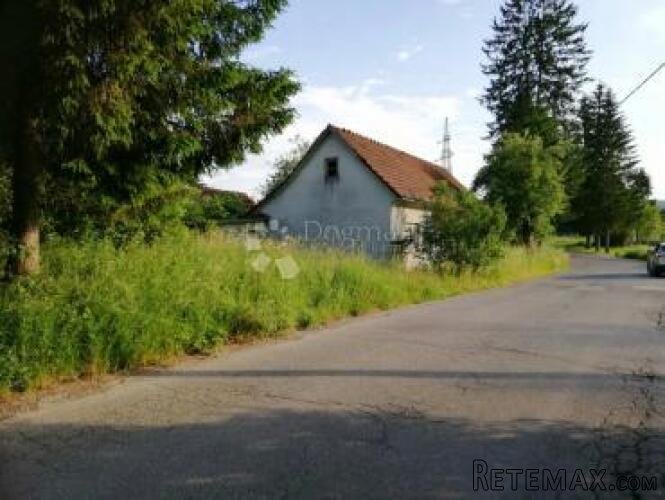 Imanje sa starinom u Oštarijama