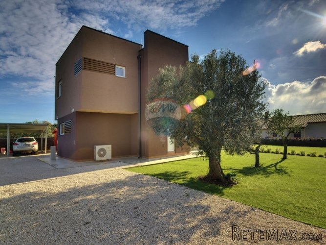 Istra, okolica Pule, iznimna moderna vila sa bazenom i... - 3