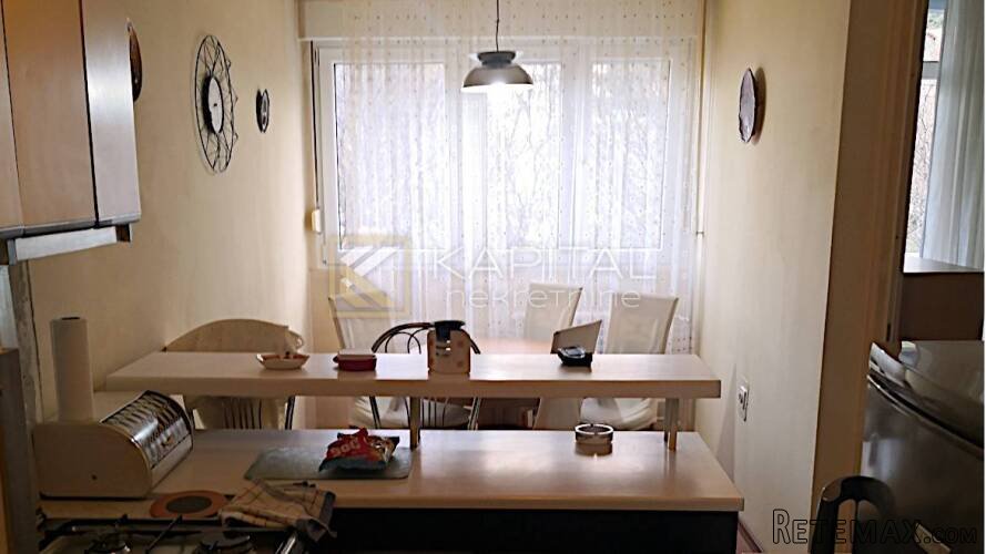 Brajda,održavan 3s+db sa balkonom,centralno grijanje