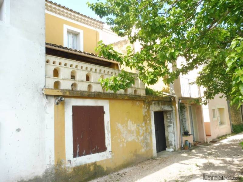 Maison De Village Sainte Cecile Les..