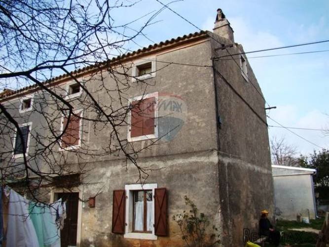 ISTRA, PULA OKOLICA, Kamena kuća za adaptaciju