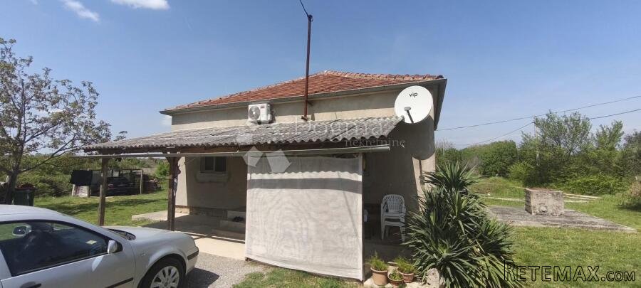 Smilčić, Zadar - Kuća s velikim zemljištem