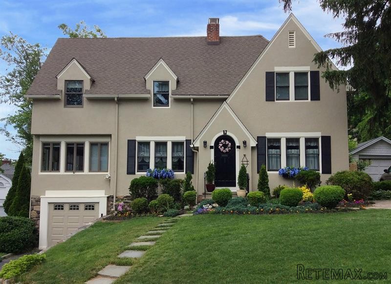 4 bedroom House For Sale: 3 Ferncliff..