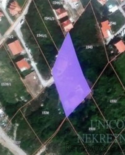 Prodajem gradjevinsko zemljiste u Malom Mokrom Lugu