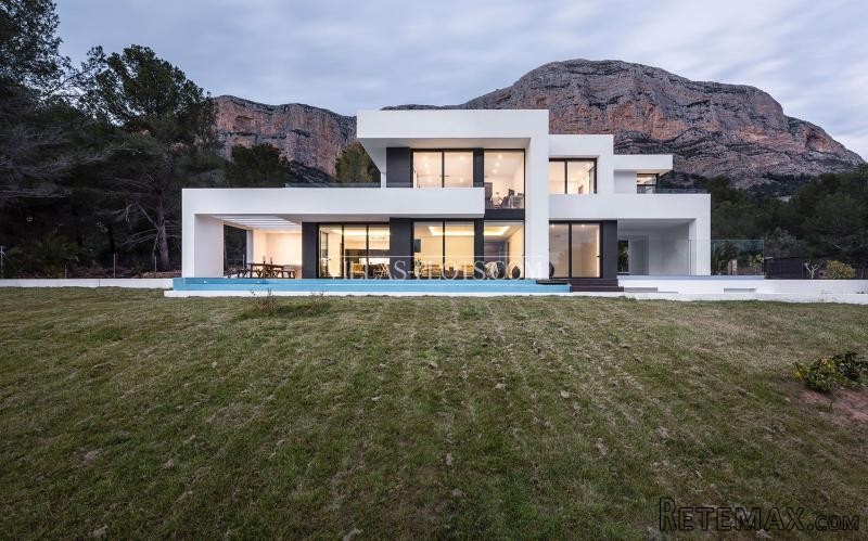 4 Bedroom Villa In Javea - 2
