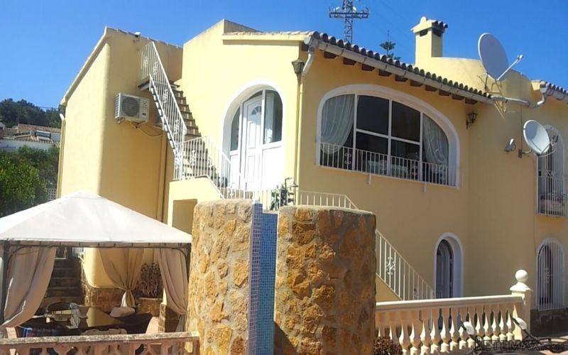 5 Bedrooms - Villa - Alicante - For Sale