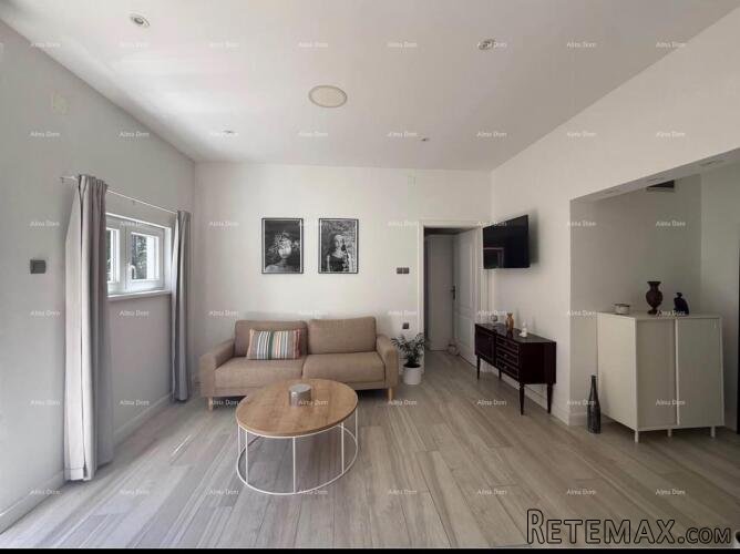 Labin – Kuća s 3 apartmana, 220 m², okućnica 700 m², odlič..