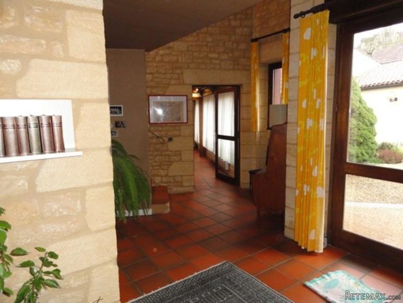 Spacious And Contemporary Villa With.. - 2