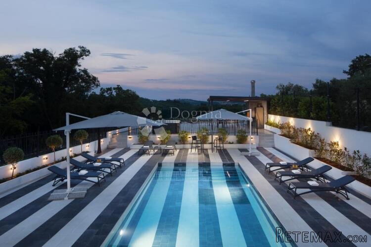 Elegant Modern Villa with a Luxurious Estate and Pool in Ist - 2