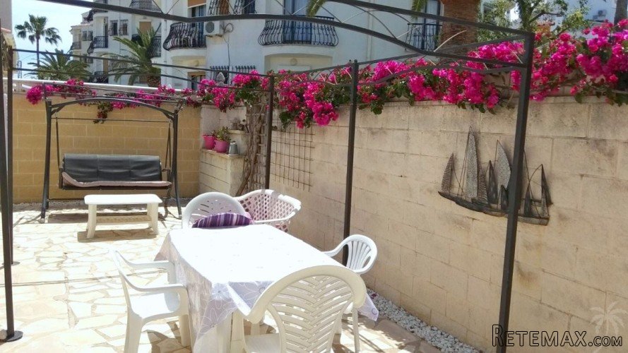 Very comfortable semi detached house only 100m from the.. - 2