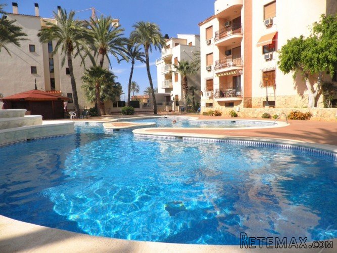 Very comfortable semi detached house only 100m from the.. - 3