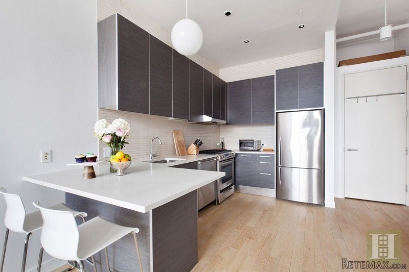 1 bedroom Apartment For Sale: LARGE 1.. - 2