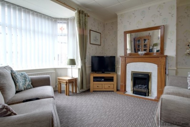 3 bedroom, Semi-detached House house.. - 2