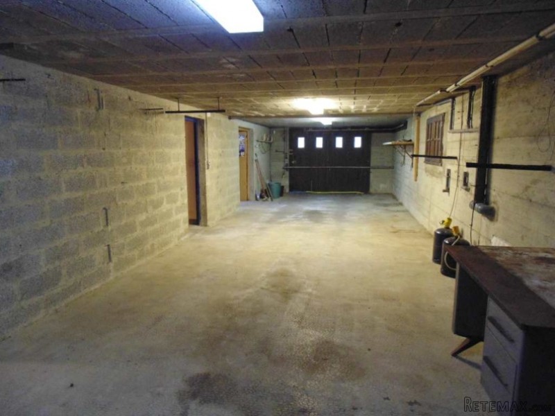 6 Bedrooms - Maison - For Sale - 2