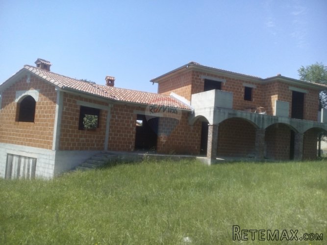 ISTRA, JURŠIĆI KUĆA U IZGRADNJI