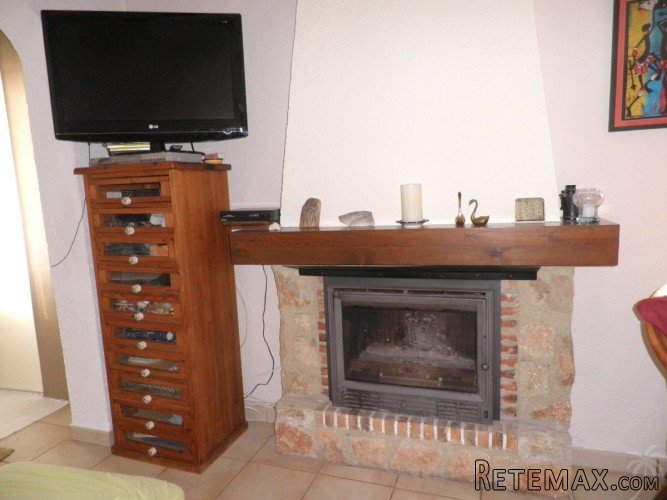 Very comfortable semi detached house only 100m from the.. - 8
