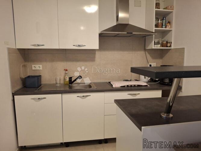 APARTMAN IZ SNOVA NA OTOKU RABU, MJESTO LOPAR– SAMO 300 m OD