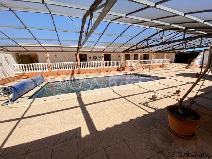 NEW & EXCLUSIVE TO VOSS HOMES - A huge 361m2 country house.. - 11
