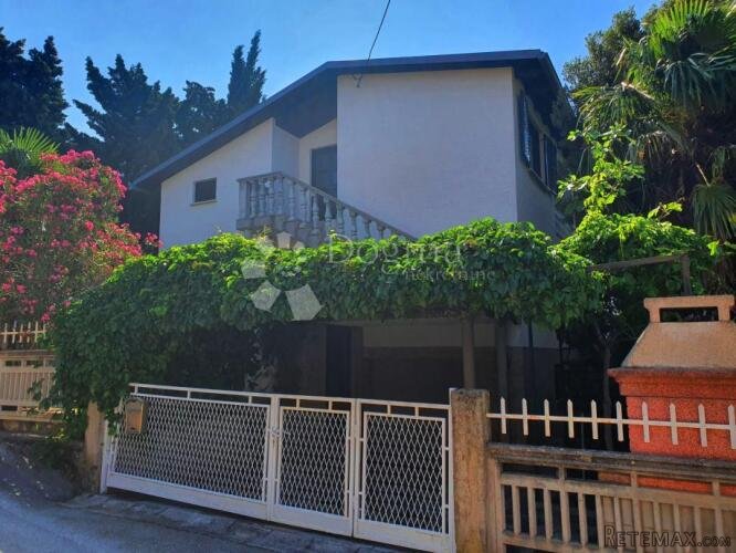 Kuća na Karinskom moru - 2