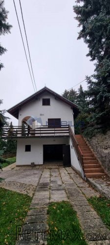 Plešivica, 1800m2 okućnica, 140m2 kuća, garaža - 2