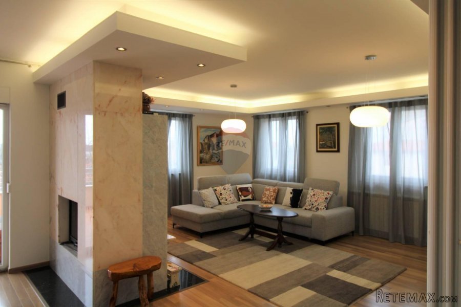 Rovinj,unikatni luksuzni stan 146m2,garaže 88m2 - 2