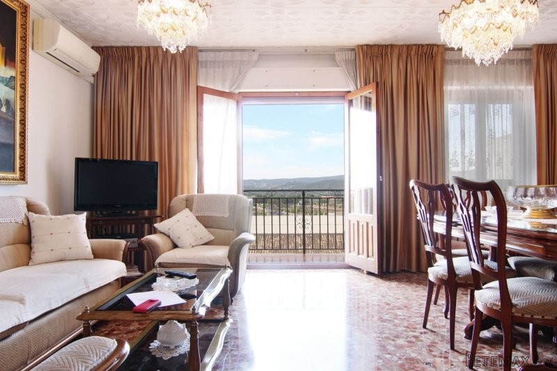 Fantastic Central 3 Bedroom 2 Bathroom.. - 2