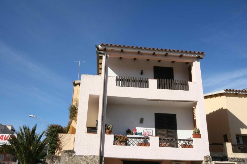 Flat for sale in Cannigione North..