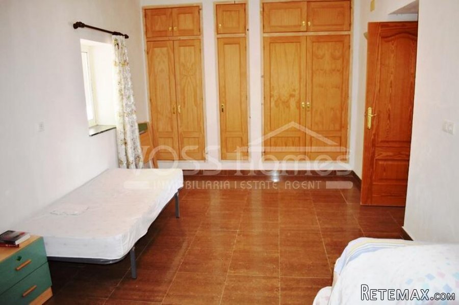 A great opportunity to finish off a habitable, renovation.. - 16