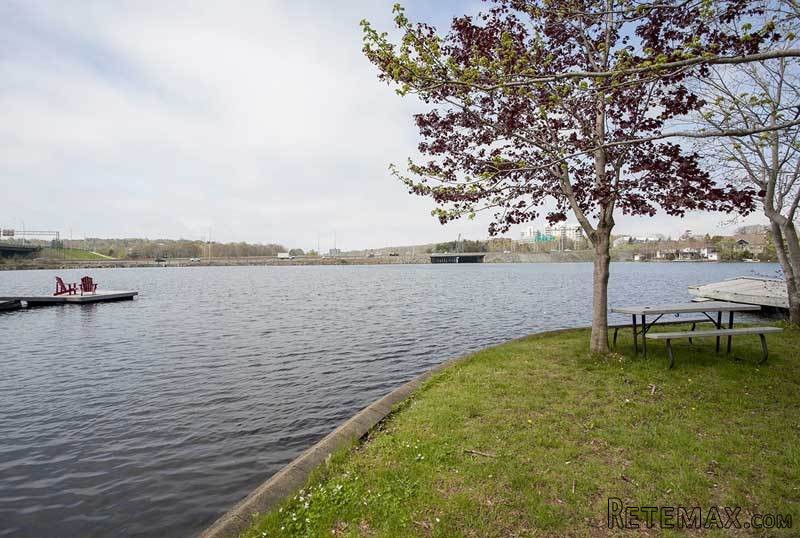 4 bedroom House For Sale: 95 Braemar.. - 2
