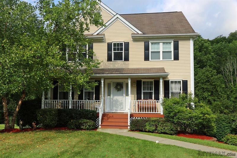 3 bedroom House For Sale: 60 Reynolds..