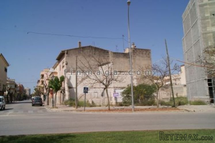 Excellent Plot located in a privileged area with all kinds..