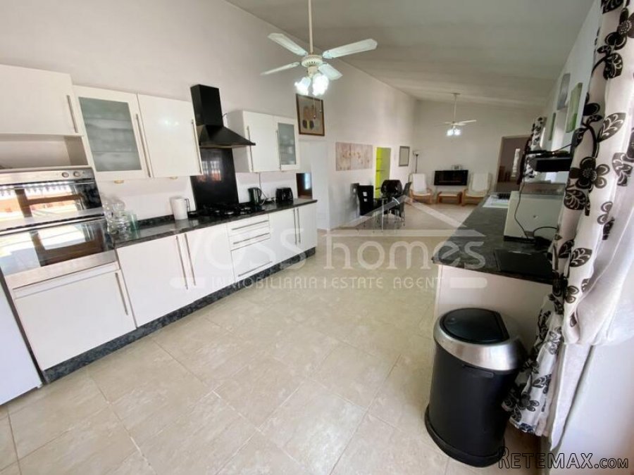 NEW & EXCLUSIVE TO VOSS HOMES - A huge 361m2 country house.. - 19