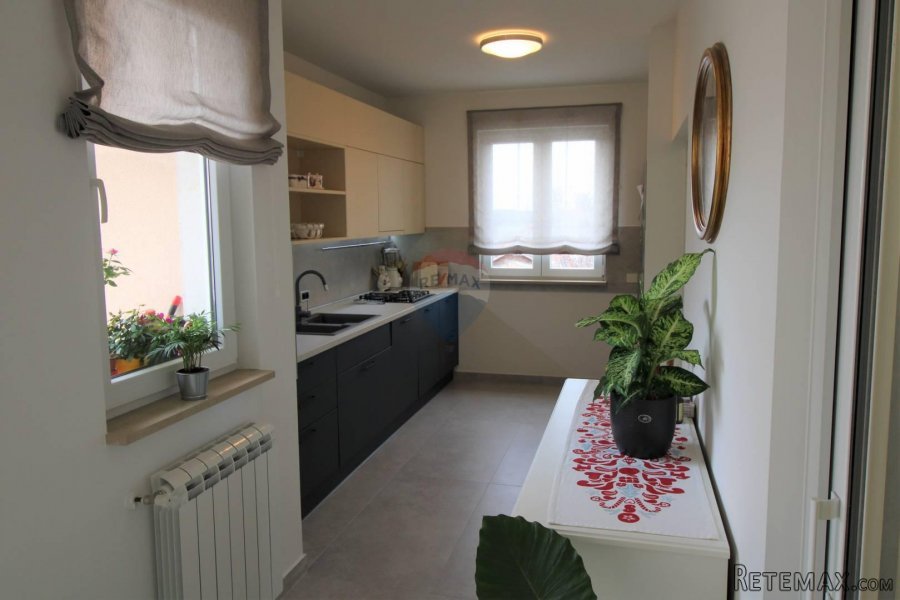 Rovinj,unikatni luksuzni stan 146m2,garaže 88m2 - 9