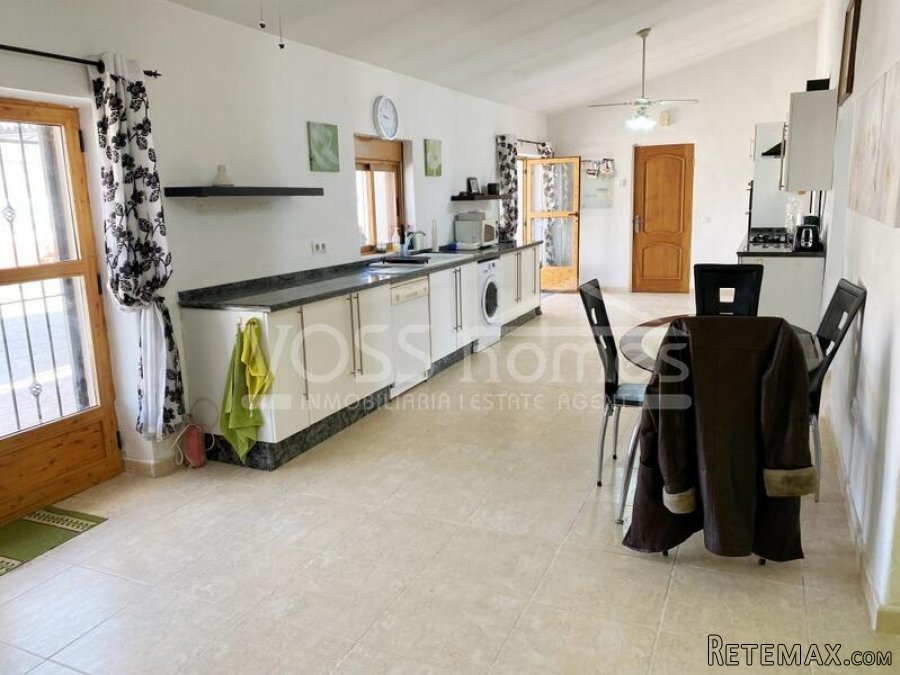 NEW & EXCLUSIVE TO VOSS HOMES - A huge 361m2 country house.. - 20