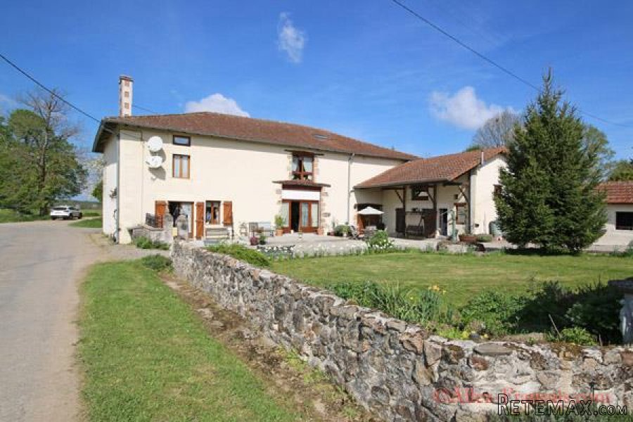 Pressignac (Charente) - Fully renovated 4 bed farmhouse with..