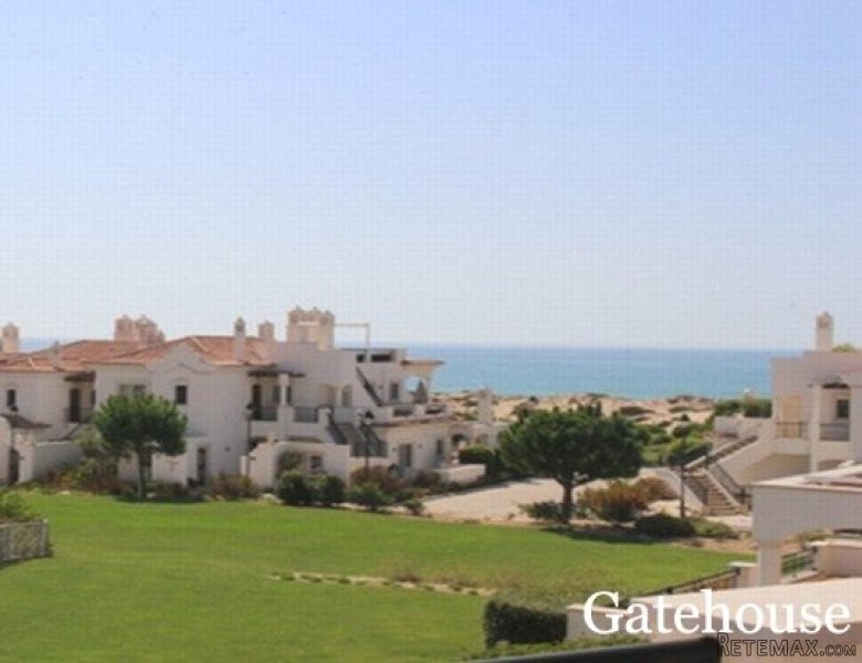 2 Bed Apartment For Sale In Dunas..