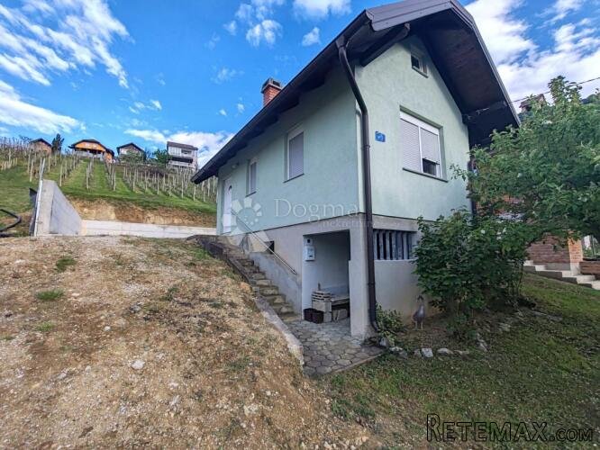 Odlična investicija! Kuća s građevinskom dozvolom i započeto