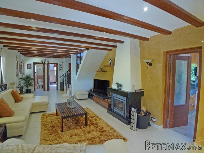 Luxury villa three bedroom three bathroom villa sits which.. - 8