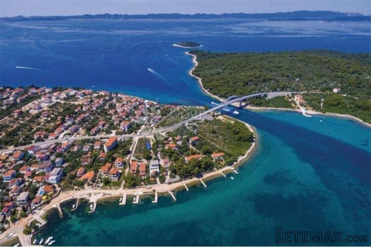 Prostrano zemljište 1122 m² u Ždrelcu, Ugljan – Idealno za g - 2