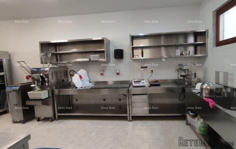 Bale – stambeno-poslovna nekretnina u srcu starog grada - 3