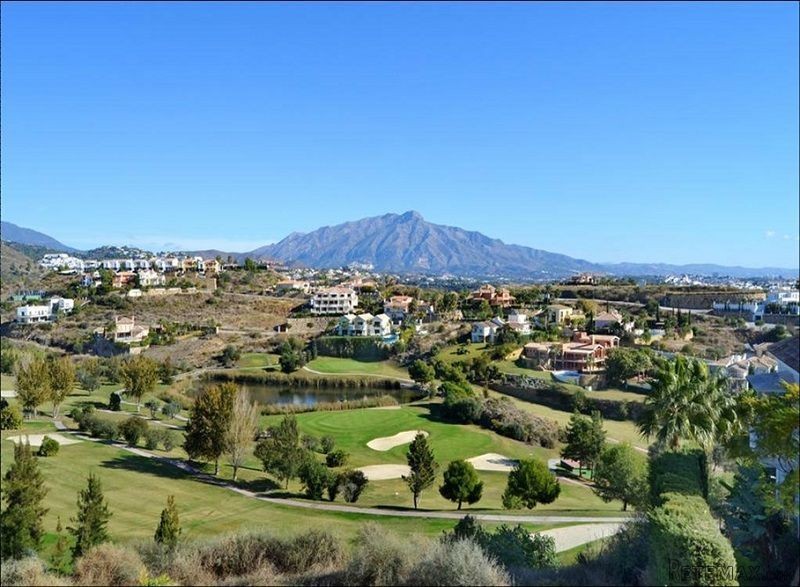 6 Bedrooms - Villas - Malaga - For Sale