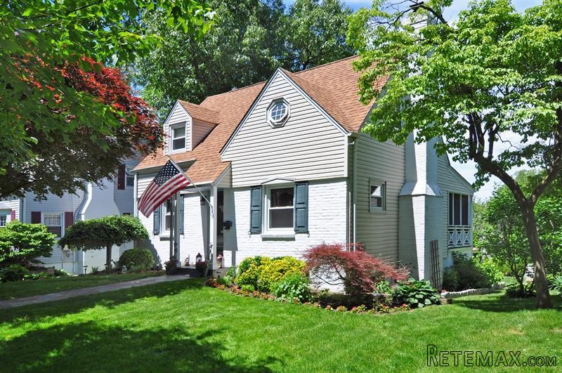 2 bedroom House For Sale: 19 aka 29 The..